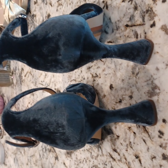 SAM EDELMAN LUCIA ANKLE STRAP VELVET SANDALS $160 - Picture 5 of 7